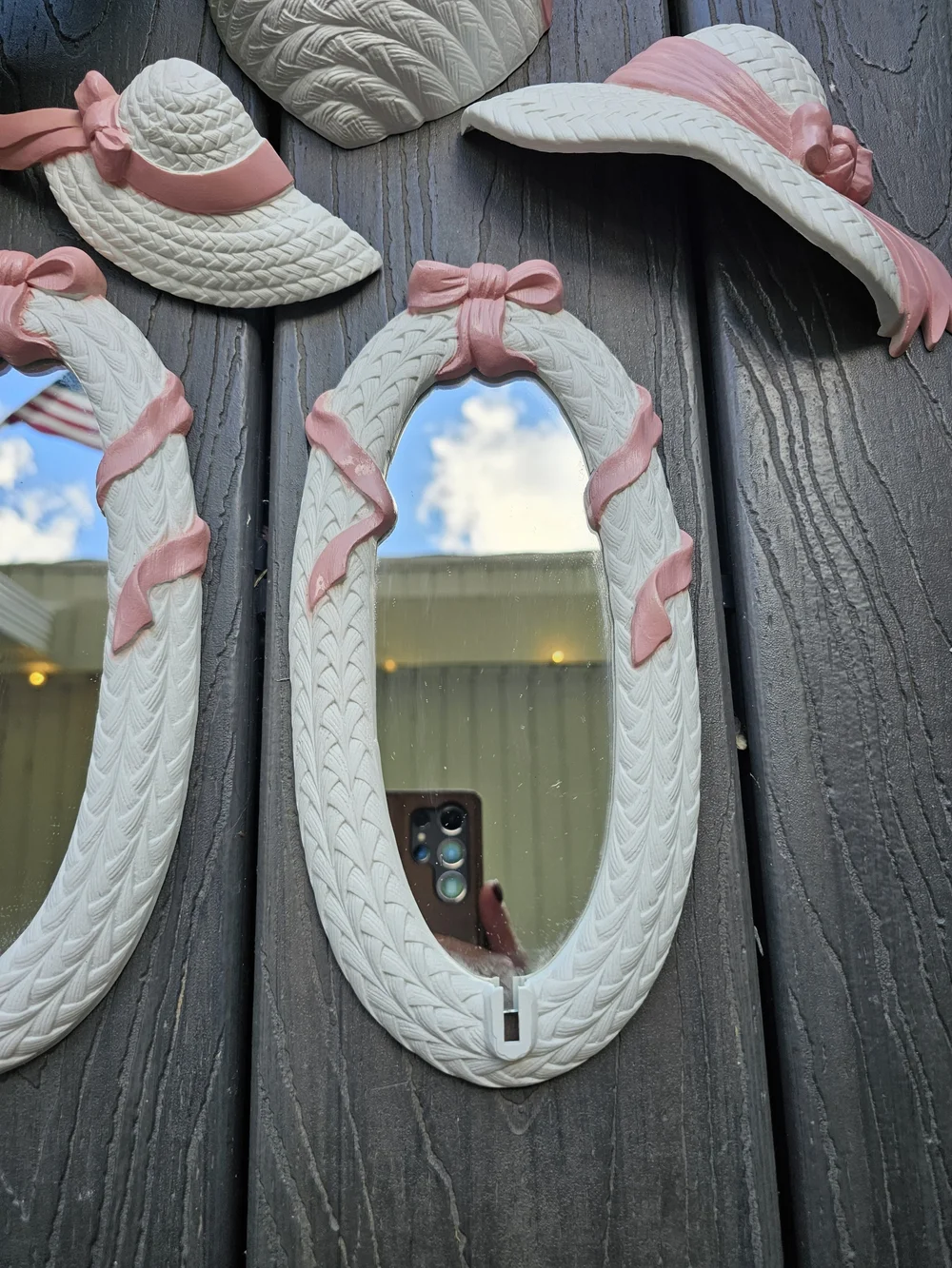Homco Home Interiors White & Pink Wicker Mirror Basket Hat Wall Hanging Set